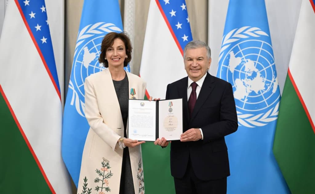 Prezident UNESCO Bosh direktorini orden bilan mukofotladi