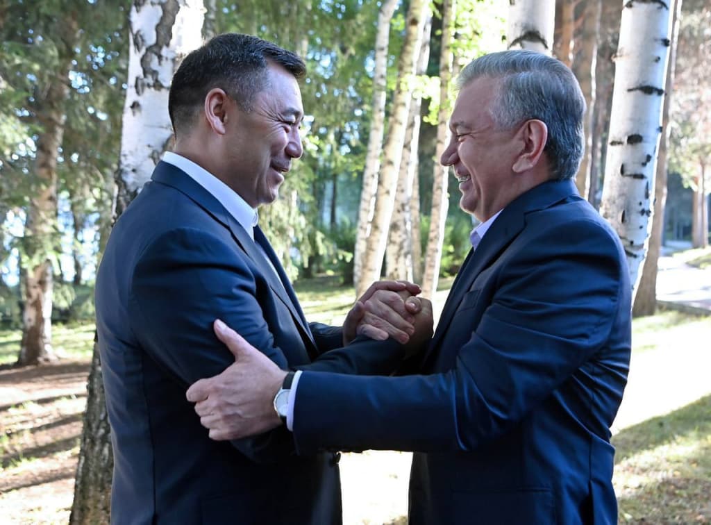 Sadir Japarov Mirziyoyevni UNESCO forumi bilan tabrikladi