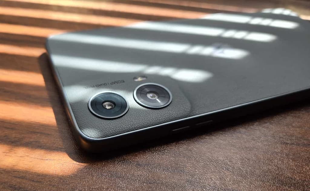 Mutaxassislar narxi 200 dollargacha bo‘lgan eng yaxshi 5 smartfonni aniqladi