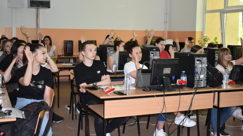 AQSH Markaziy Osiyoda yangi yetakchilarni tayyorlashni boshlamoqchi