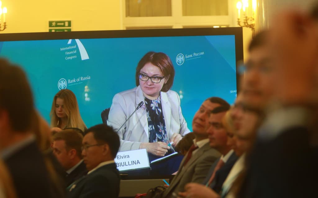 Rossiya Moliya vazirligi Markaziy bankdan asosiy stavkani pasaytirishni talab qildi