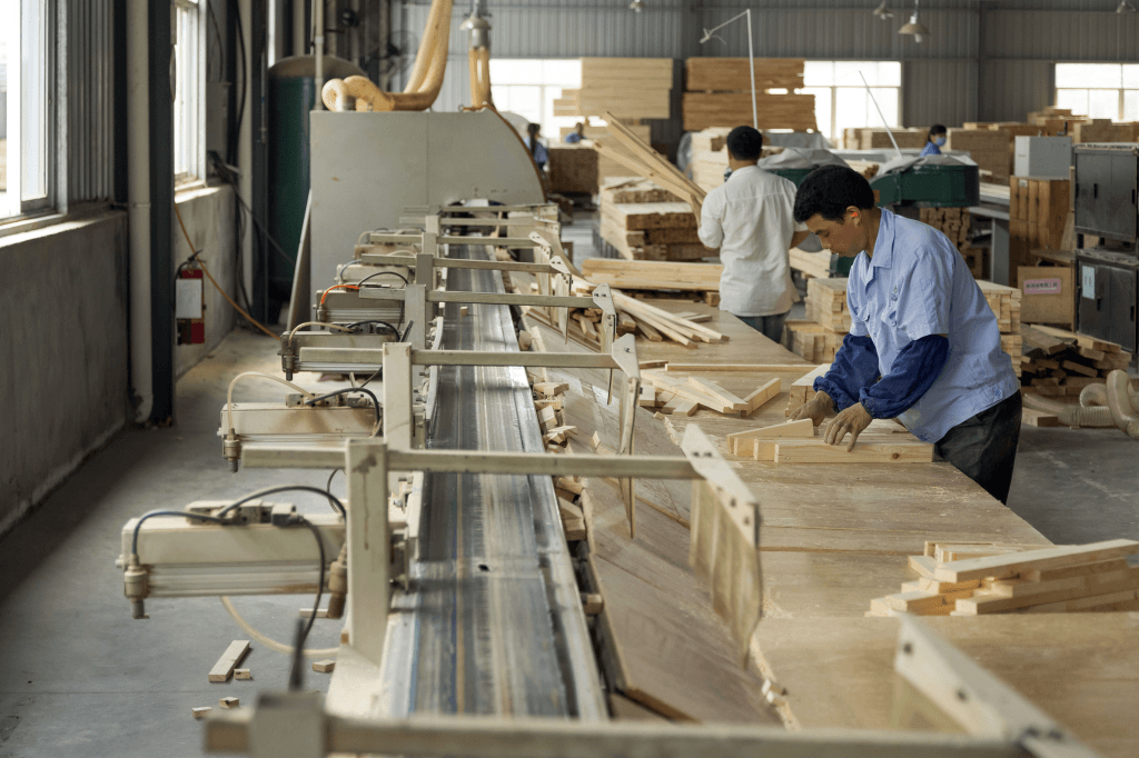 Mebel ishlab chiqarishda foydalaniladigan xomashyo va ehtiyot qismlar importi uchun bojxona boji 1 foiz stavkada belgilanadi