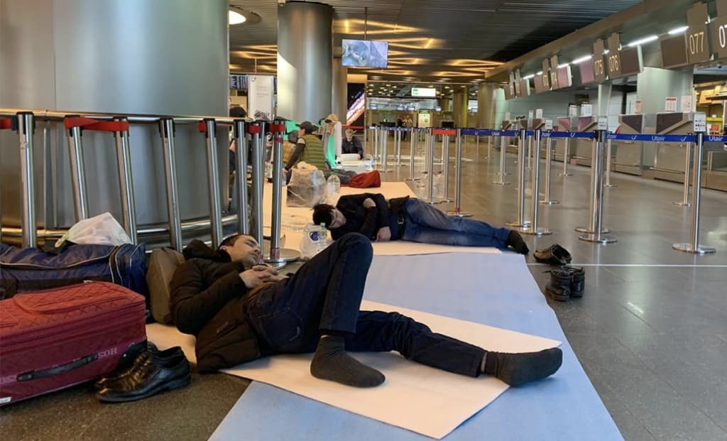 Telefonidagi ma’lumotlarni o‘chirgan xorijliklar Rossiyaga kiritilmayapti