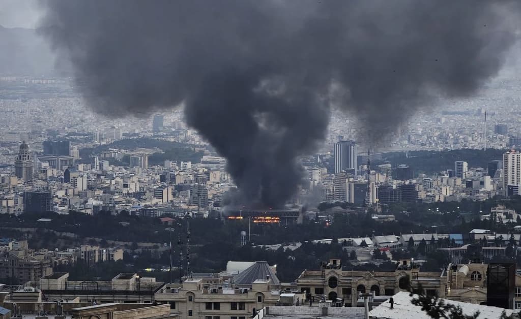 Isroil Tehronga havo hujumlarini kuchaytirdi