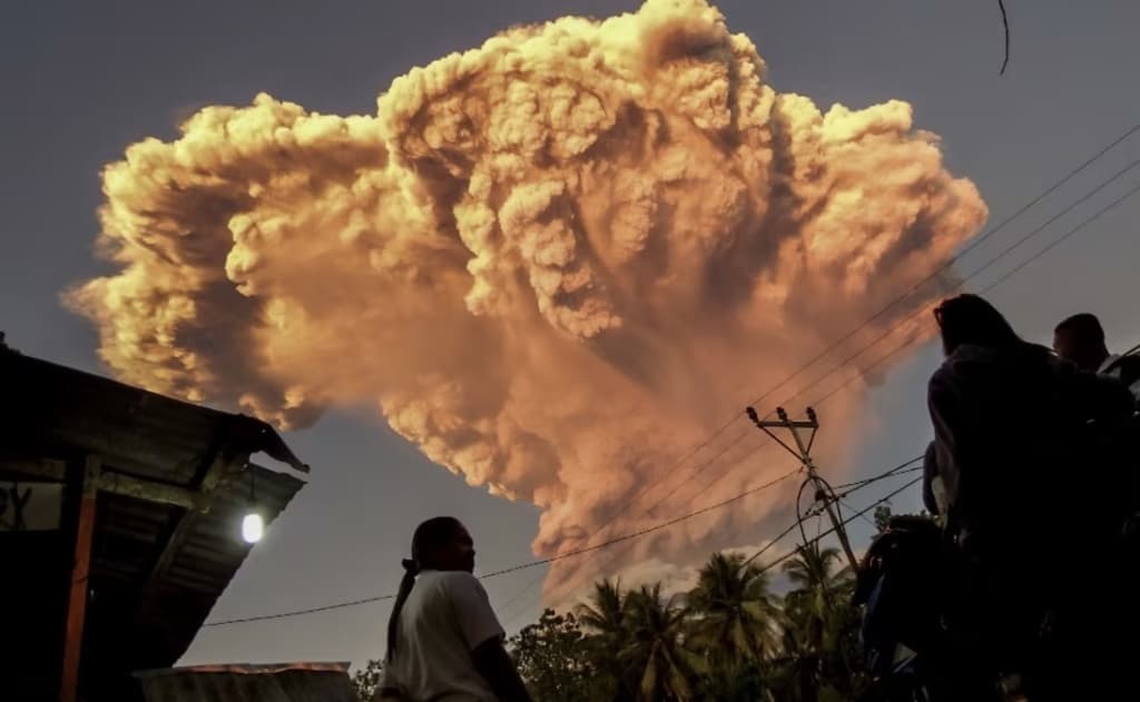 Indoneziyada vulqon otilishi sababli Baliga parvozlar bekor qilindi