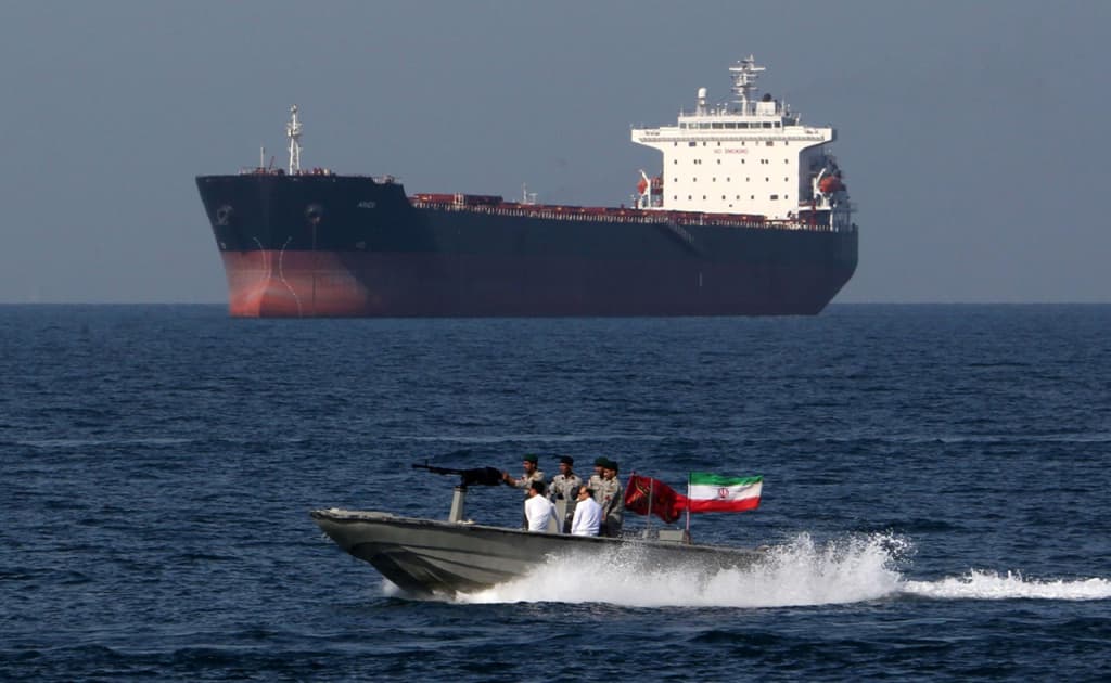 Ho‘rmuz bo‘g‘ozi nimasi bilan muhim? Eron uni yopib qo‘ya oladimi va yopsa kim eng ko‘p jabr ko‘radi?