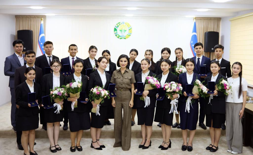 Mirziyoyeva qo‘shrabotliklarga 17 ta avtobus berib keldi