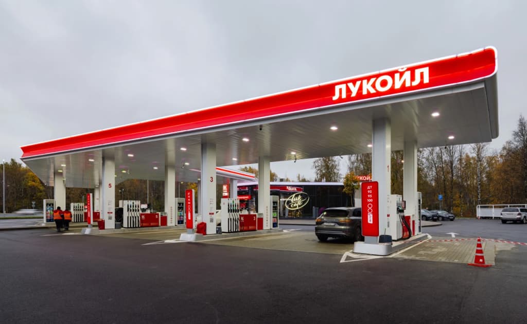 Rossiya benzin narxlarining 25 foizga oshib ketishi ortidan eksportni to‘liq taqiqlamoqchi