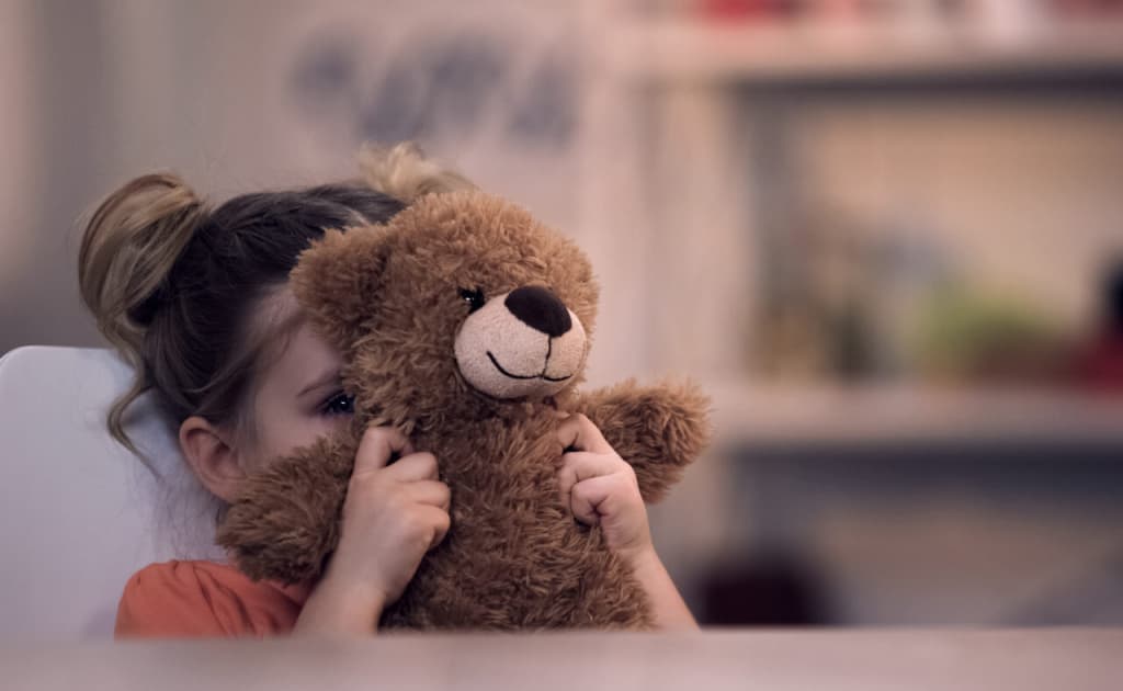 Otasi O‘zbekistonga olib kelgan va onasiga ko‘rsatilmagan 3 yoshli qizaloq Rossiyaga qaytarildi