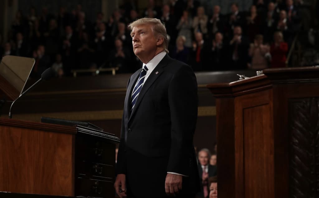 Tramp ma’muriyati maxfiy ma’lumotlarni cheklamoqda: Kongressda ziddiyat kuchaymoqda