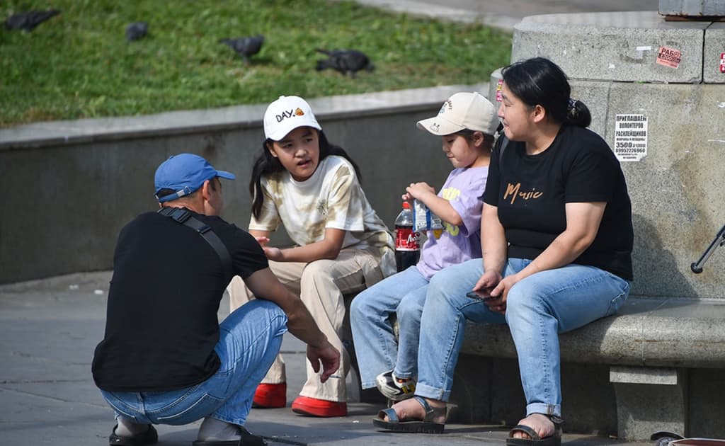 Rossiyada farzandlari maktabga qatnamaydigan migrantlarni haydash taklifi berildi