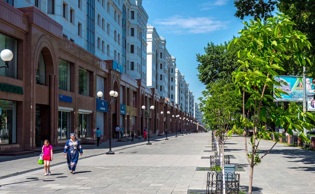O‘zbekistonda vaqtinchalik do‘konlar yagona uslubda quriladi, noqonuniylari buzib tashlanadi