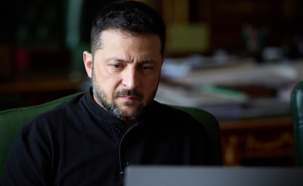 Zelenskiy: «Ukraina hech qachon o‘z yerlarini bosqinchiga bermaydi»