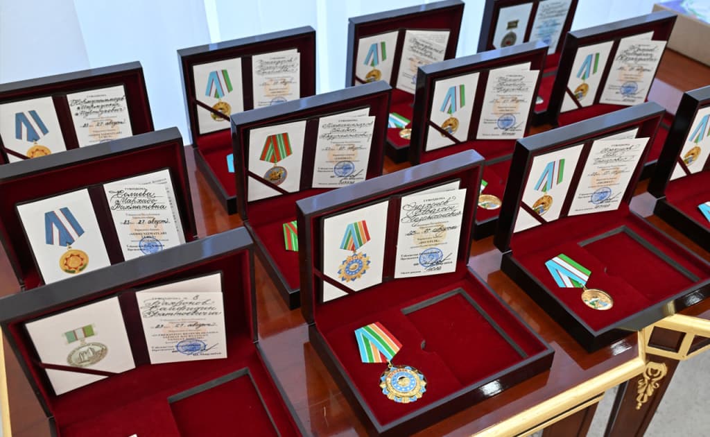 Mustaqillik bayrami munosabati bilan yana yuzlab soha vakillari mukofotlandi (ro‘yxat)