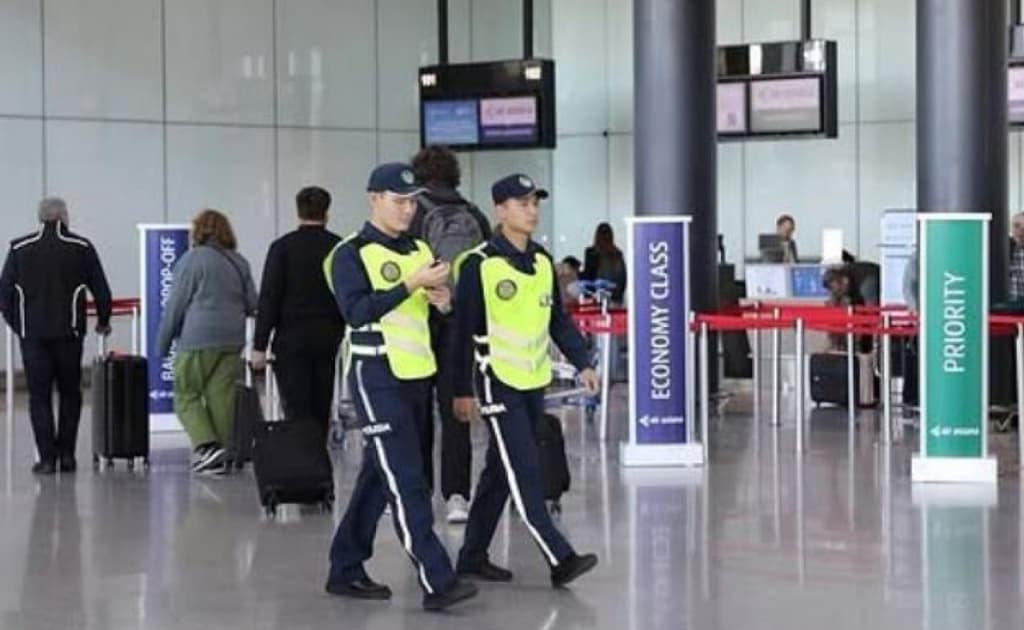 Olmaota aeroportida o‘zbekistonlik sumkasida «atom bombasi» borligini aytdi