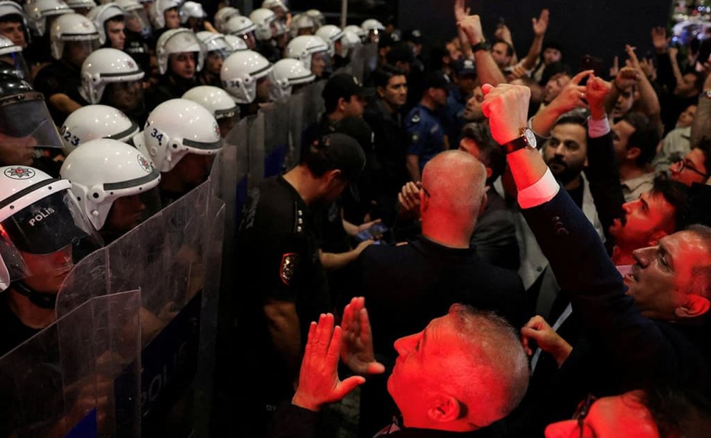 Istanbulda namoyishlar: Turkiyadagi o‘zbekistonliklar ogohlantirildi