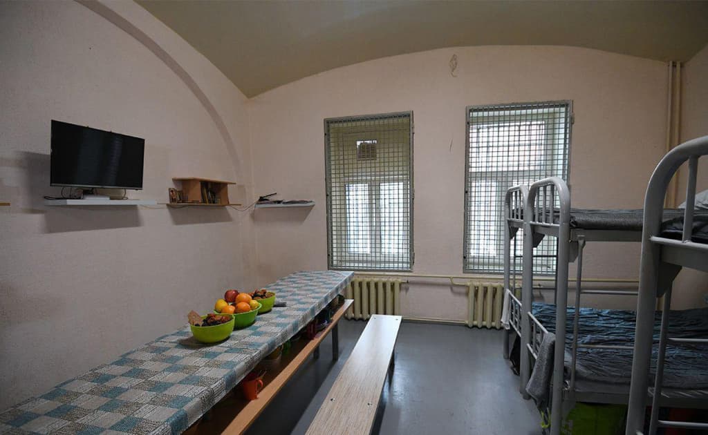 O‘zbekiston fuqarosi Qozondagi izolyatorda 45 kun saqlanganini aytdi. Bosh konsulxona izoh berdi