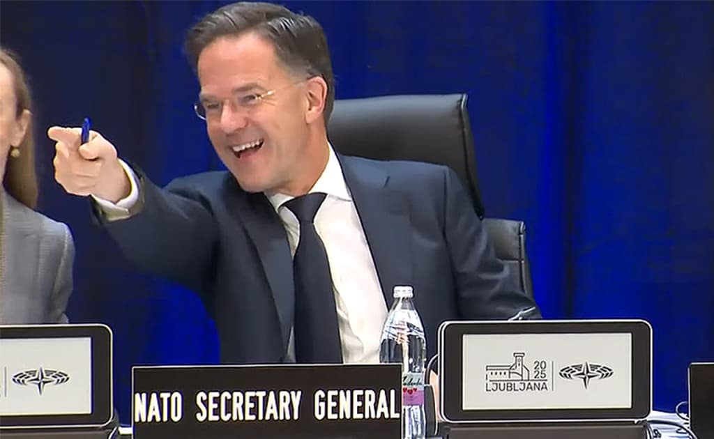 NATO Rossiyaning cho‘loq suv osti kemasini masxara qildi