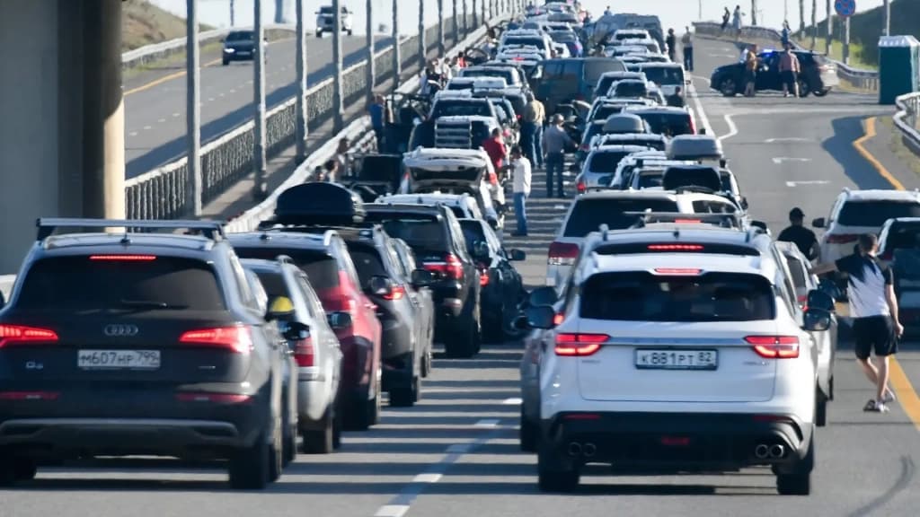 Rossiya elektromobillarni Qrim ko‘prigidan o‘tishni taqiqladi