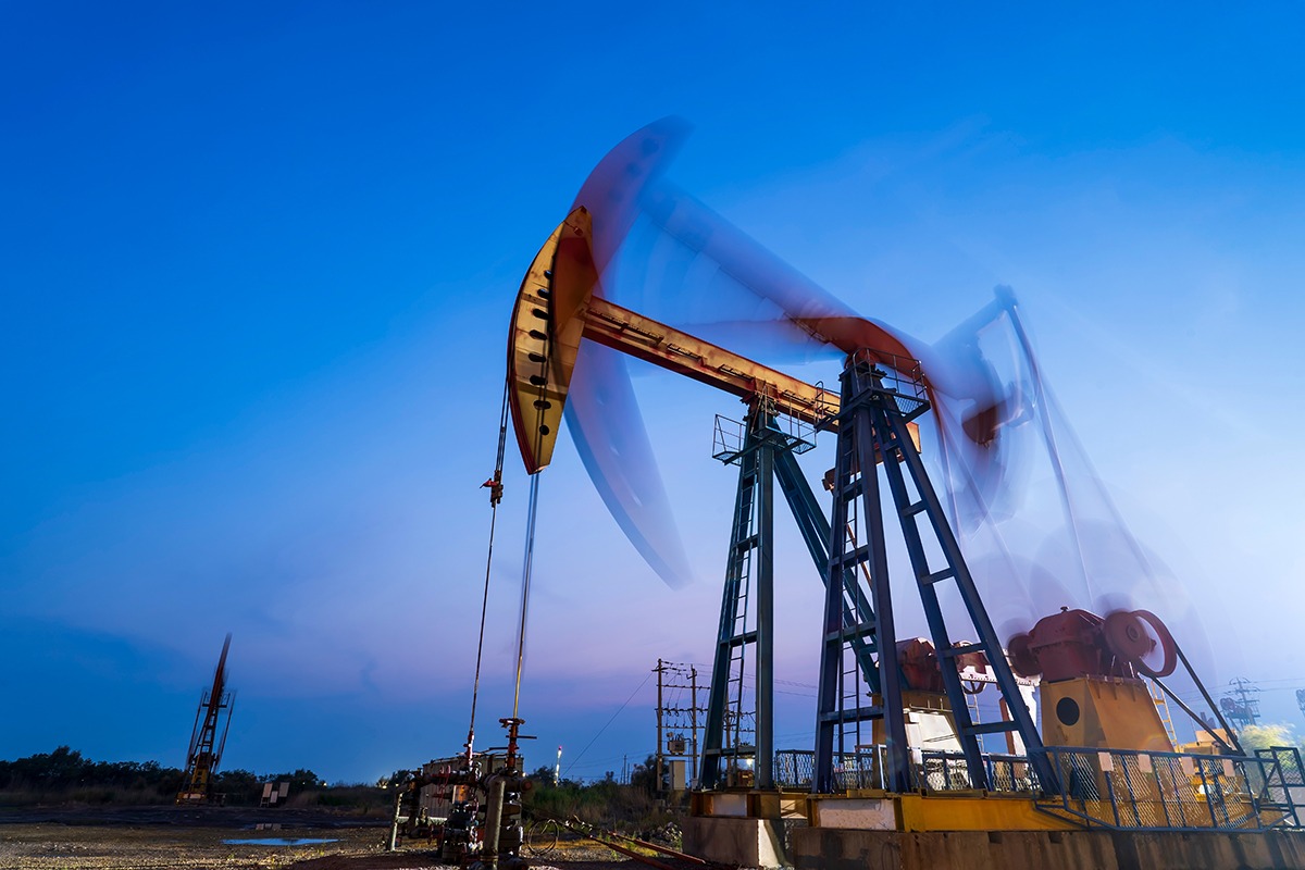 Oilfield derrick