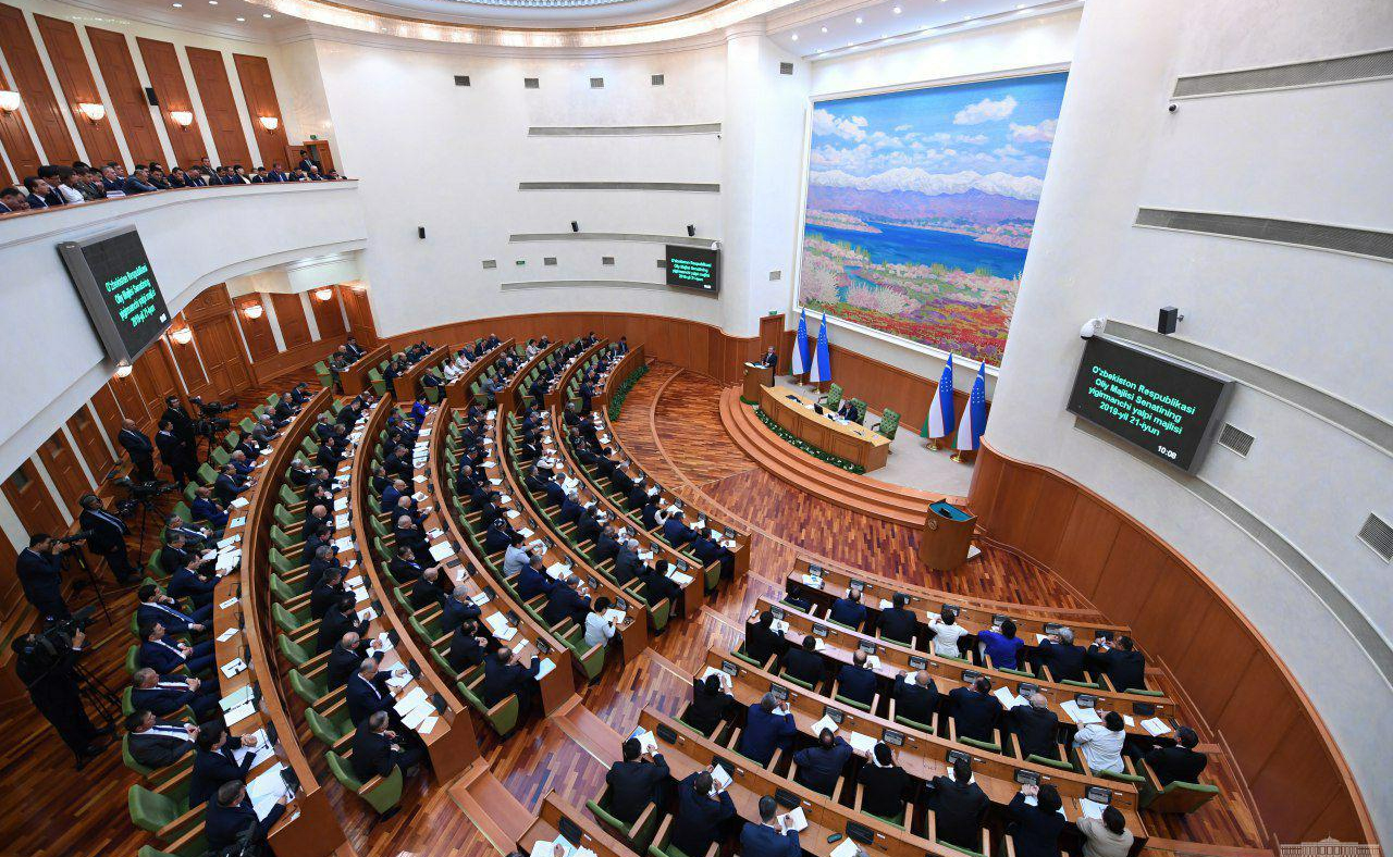 Parlament 2