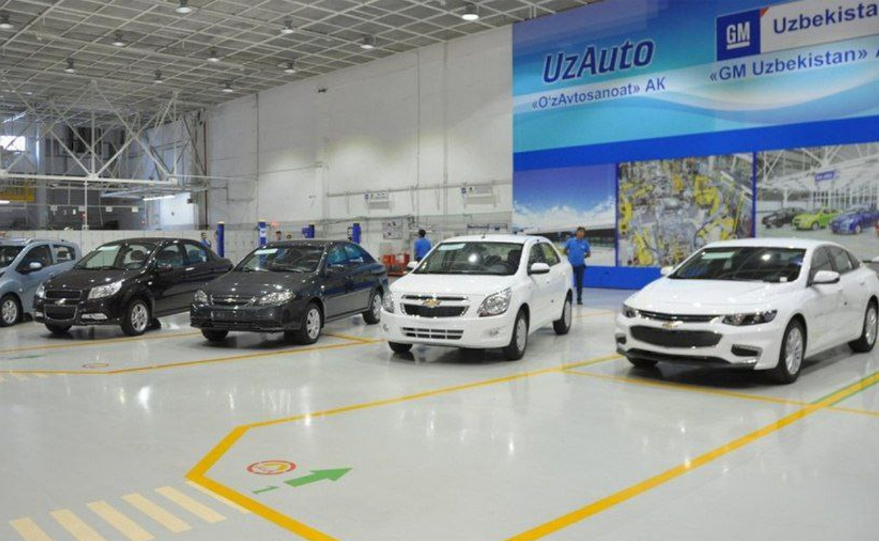 Uz auto