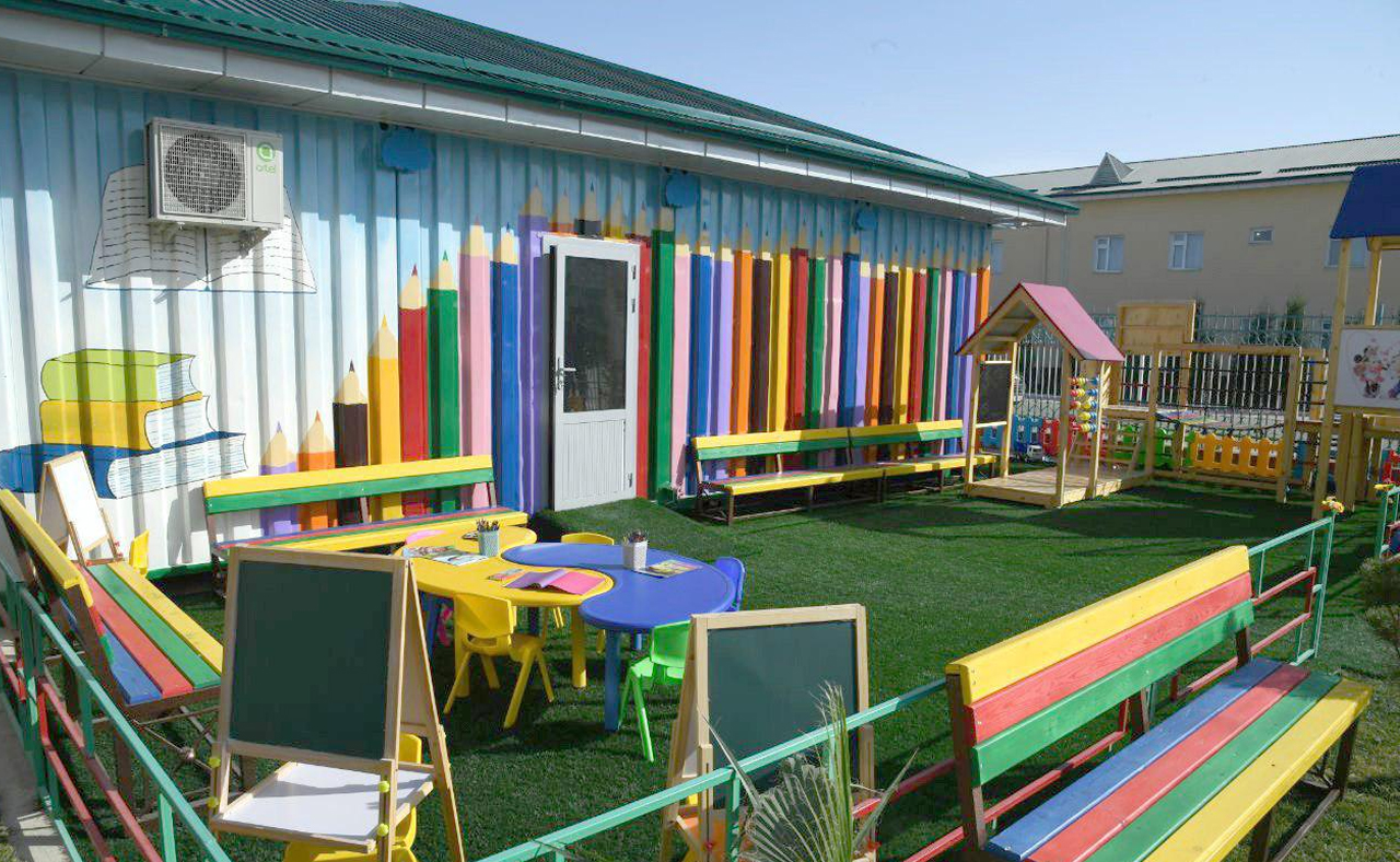 Kindergarten hot