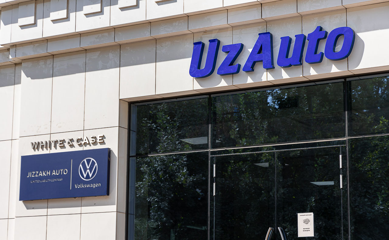 Uzautomotors