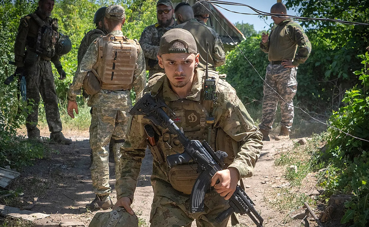 Ukrainian troops